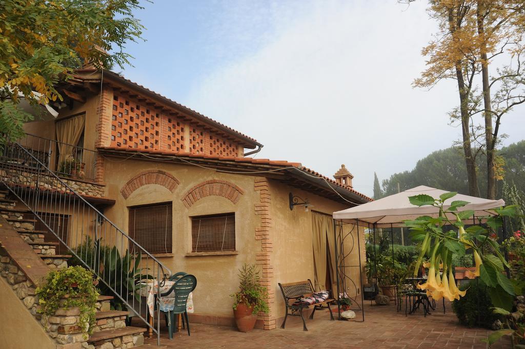 فندق La Capanna Di Sovestro سان جيمينيانو المظهر الخارجي الصورة